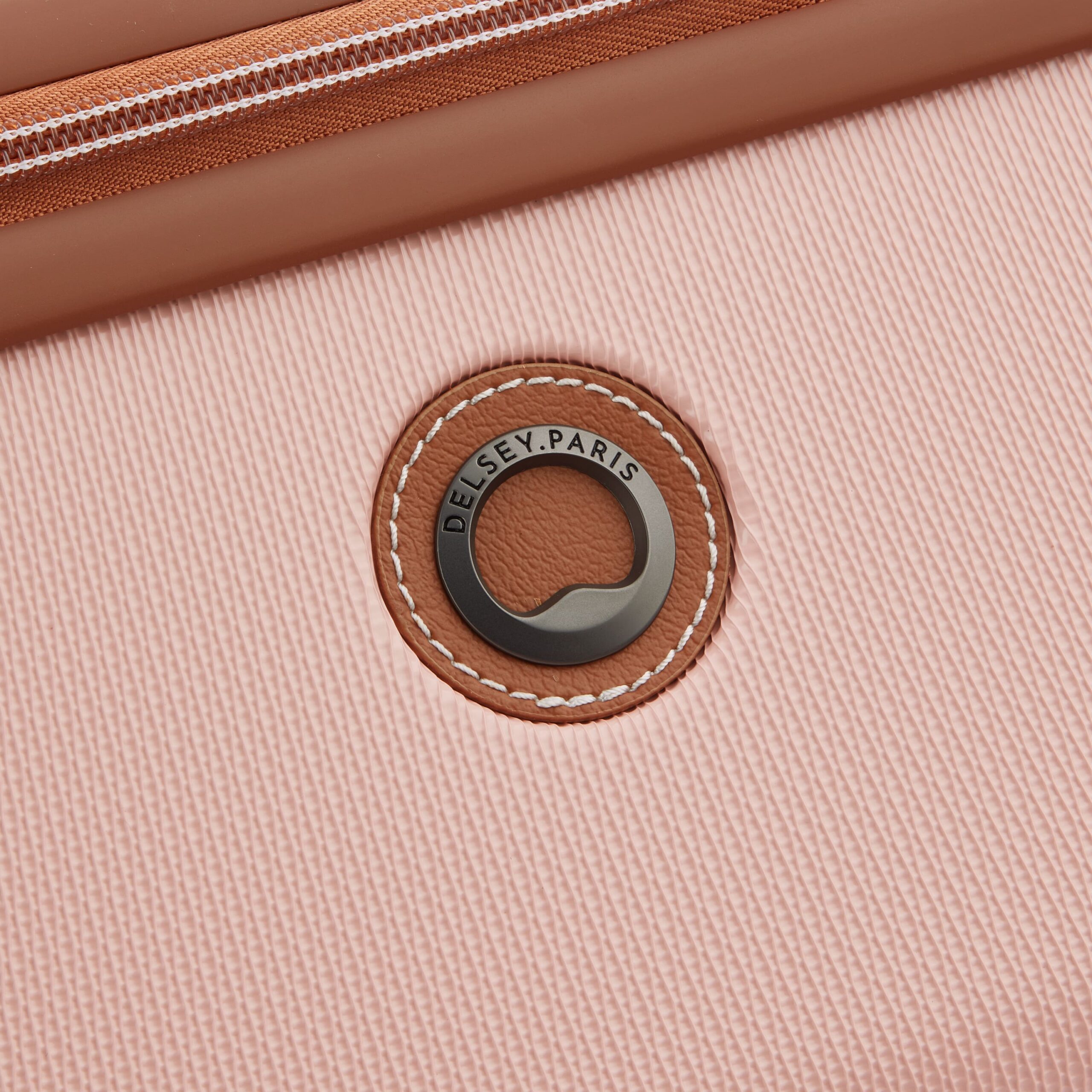 image-delsey-chatelet-air-20-podrozny-kuferek-na-kosmetyki-rozowy4-1746530069.6906.jpg