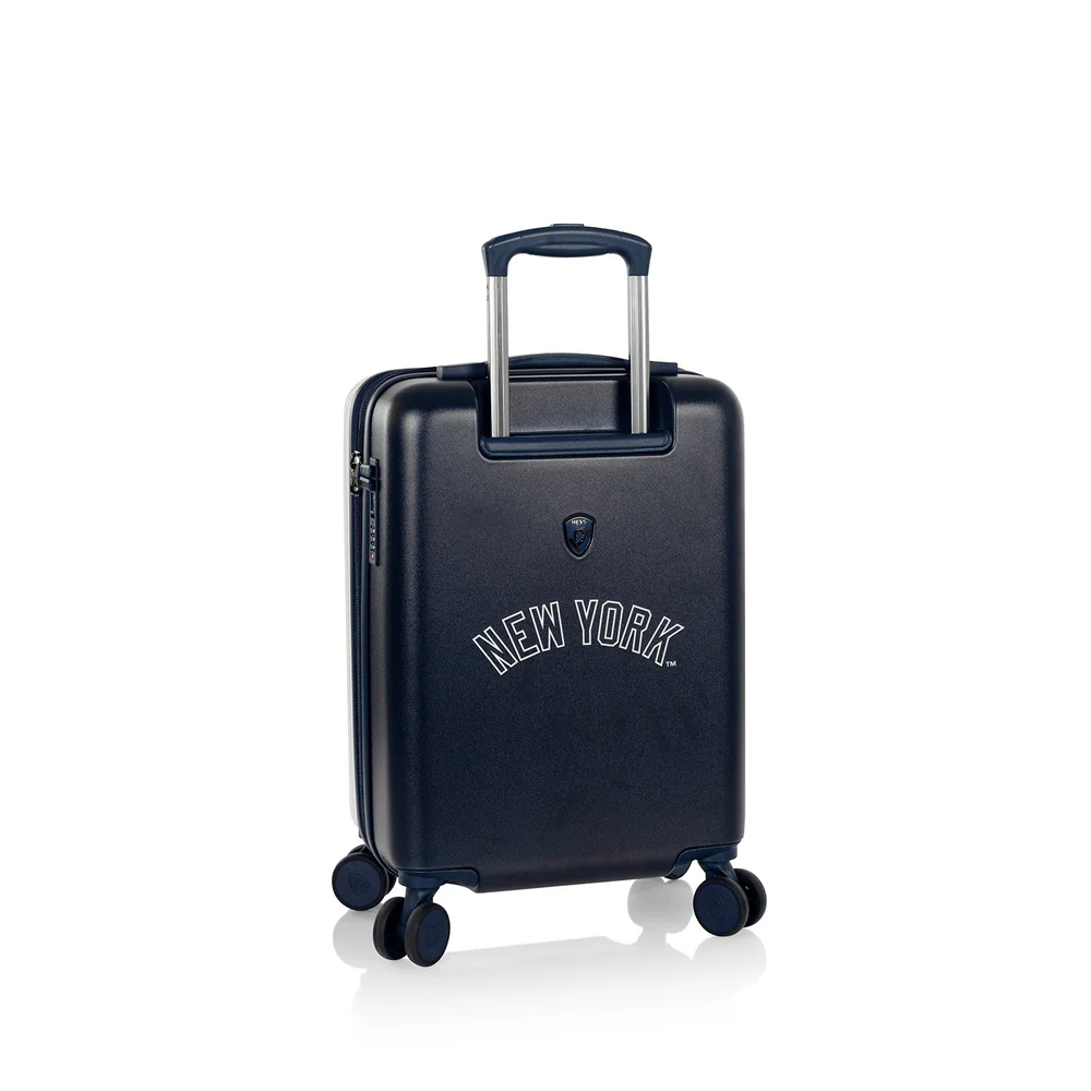 image-mlb-21-luggage-new-york-yankees4-1751631837.918.png