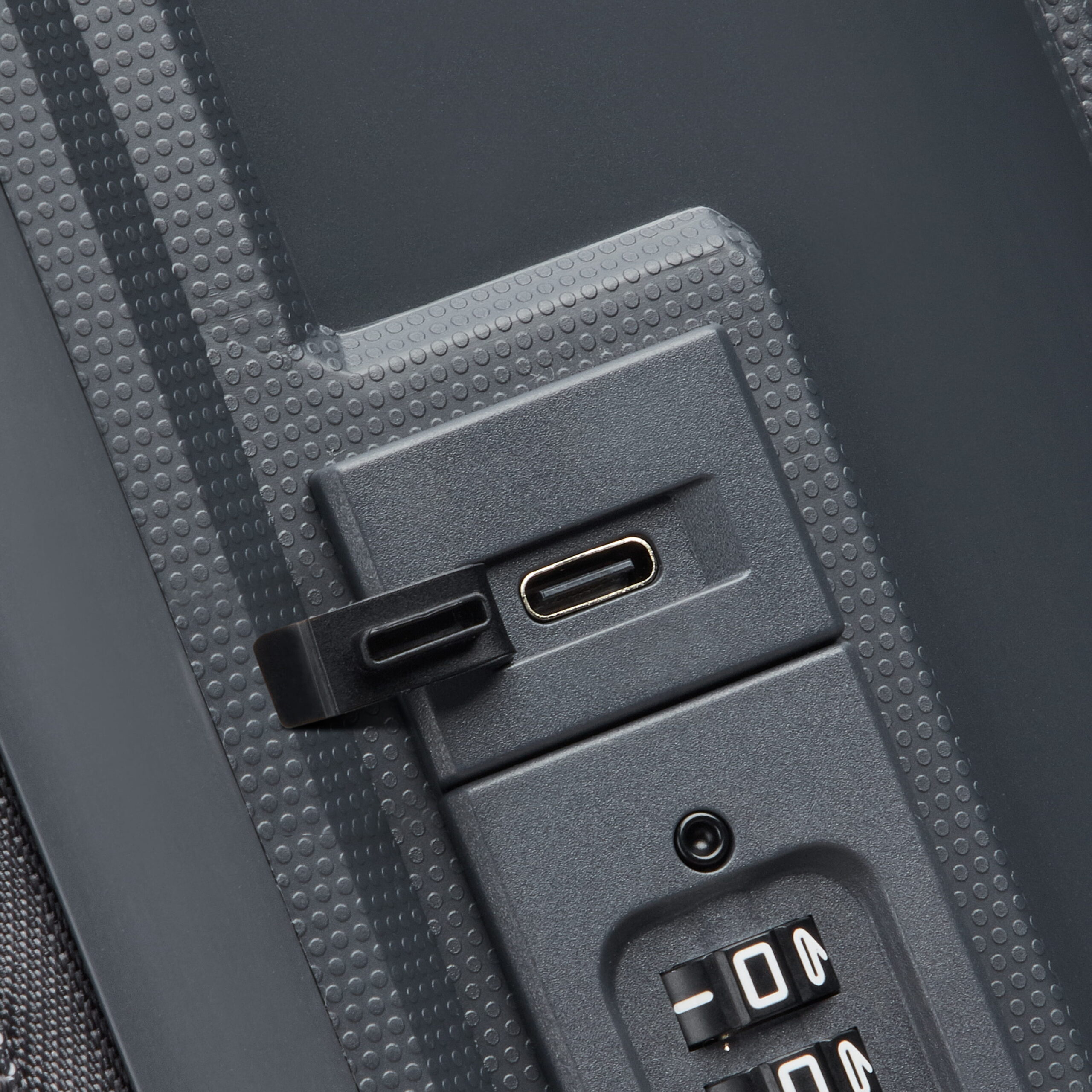 image-lutece-55-4dw-exp-cab-tr-ca-graphite8-1770108543.1413.jpg 8df25ec9429a7fd09619b28e5c153671